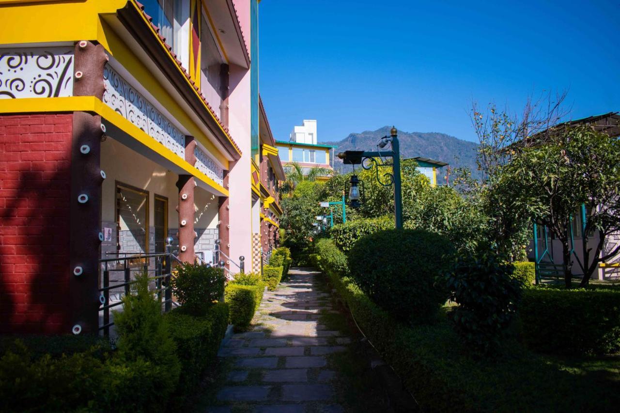 Mvt Guesthouse & Restaurant Rishīkesh Exterior foto